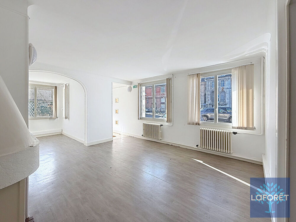Vente Maison BERNAY CENTRE-VILLE - MAISON 6 PIÈCES AVEC JARDIN, GARAGE ET STATIONNEMENTS Bernay