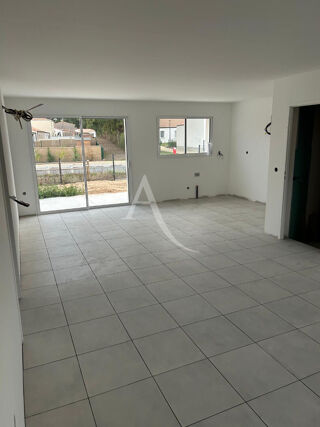  Maison à louer 4 pièces 85 m²