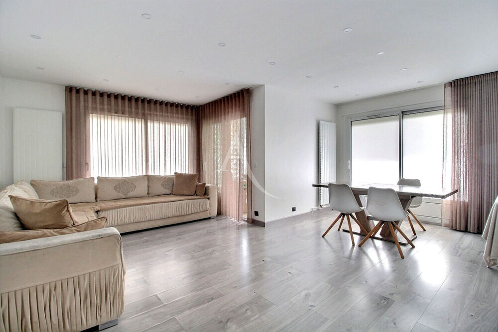 Appartement 5 pièces 103 m² Maurepas Centre