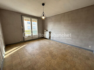  Appartement à louer 2 pièces 47 m²