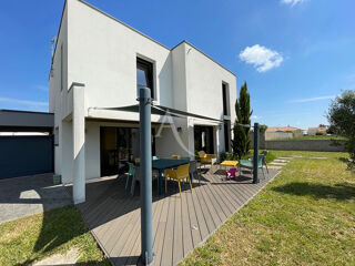 Location Maison Maison Lucon 5 pièce(s) 115 m2 Lucon