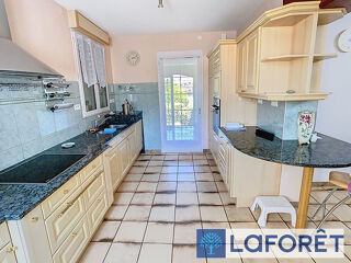  Maison � louer 6 pi�ces 209 m�