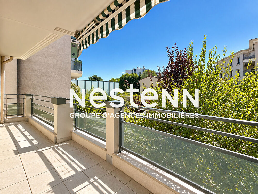 Vente Appartement Appartement Bron 4 pièces - T4 - 3 chambres - 96m² - Balcon Terrasse - Cave - Mairie de BRON Bron