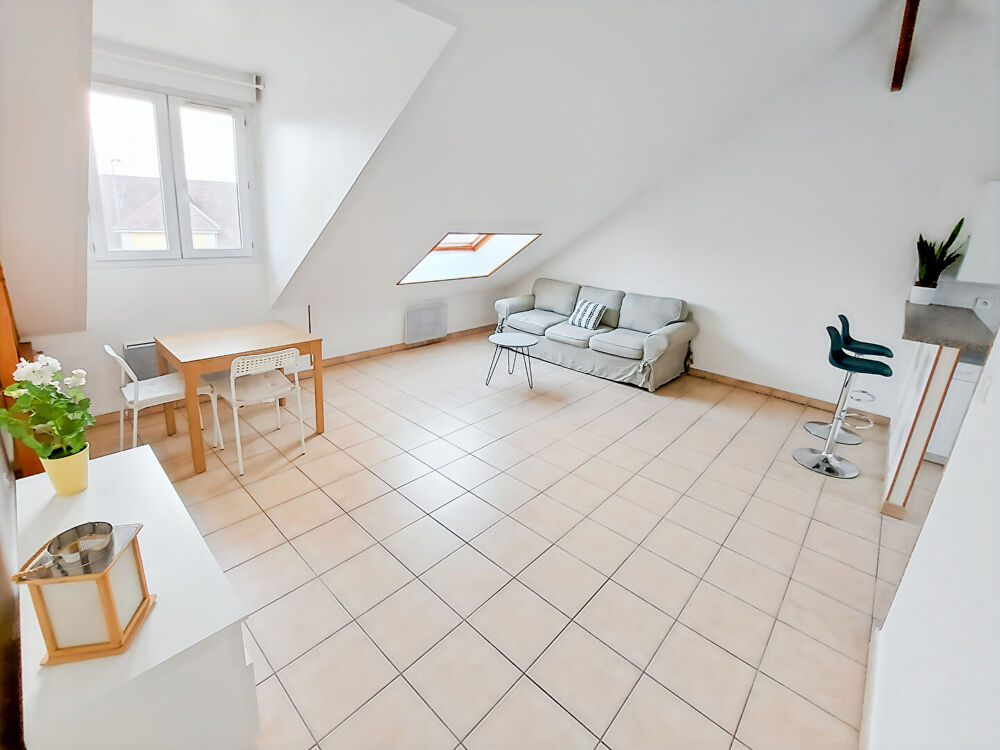 Location Appartement À LOUER - APPARTEMENT MEUBLÉ - MENNECY Mennecy