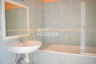  Appartement à louer 3 pièces 74 m²