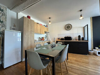  Appartement à louer 4 pièces 85 m²