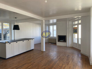 Appartement à louer 3 pièces 87 m²