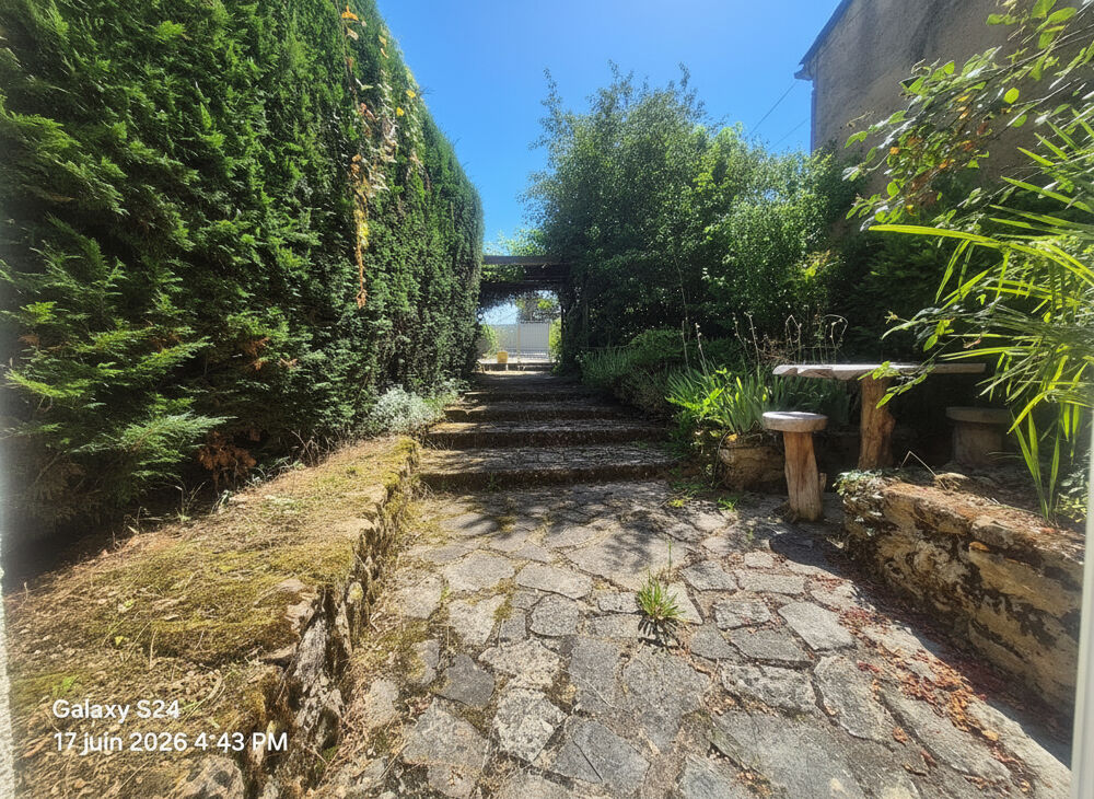 Maison 10 pièces · à Lafage · 280 000 €