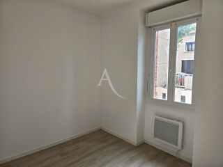  Appartement à louer 4 pièces 80 m²