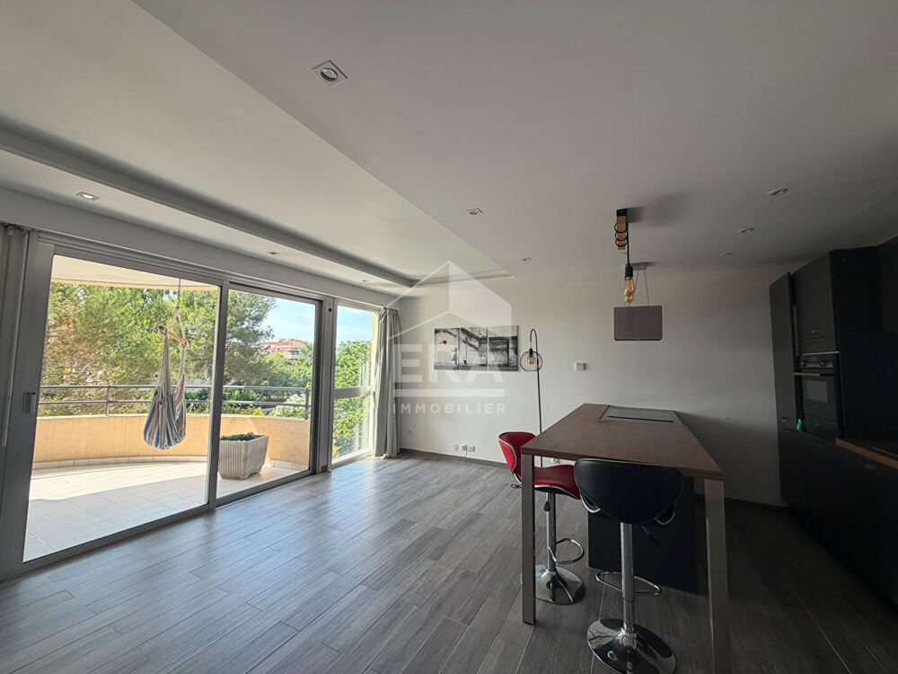 A LOUER - APPARTEMENT 2 PIECES MEUBLE, SECTEUR VAUGRENIER