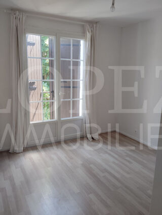  Maison à louer 6 pièces 106 m²