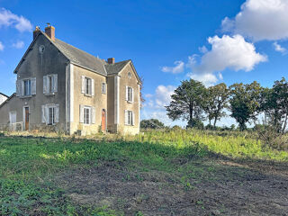 Maison 7 pièces 165 m² · à Segré-en-Anjou Bleu · 165 m² · 162 440 €