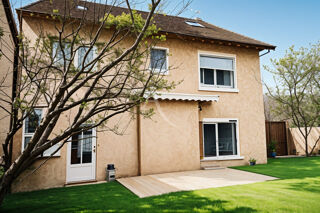  Maison à vendre 8 pièces 168 m²