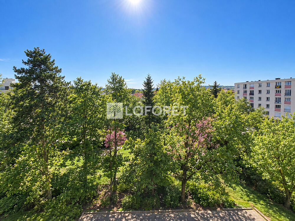 Vente Appartement Appartement Rueil Malmaison 4 pièce(s) proche RER. Rueil malmaison
