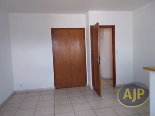  Appartement à louer 3 pièces 48 m²