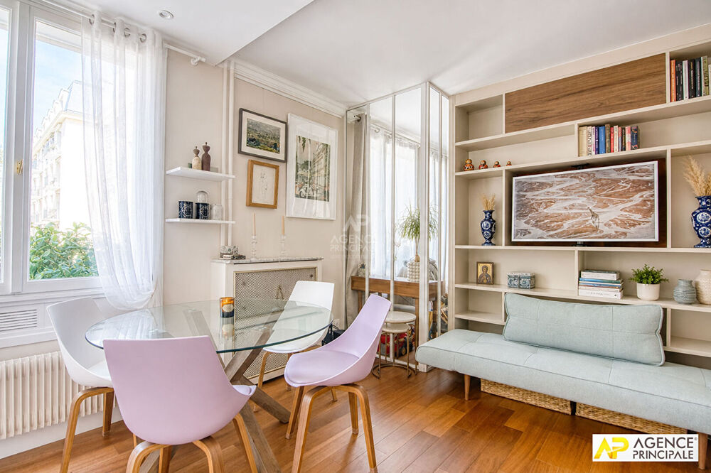 Versailles Avenue de Paris Grand studio 40.31 m² carrez situé au 1er étage avec ascenseur, cave et parking