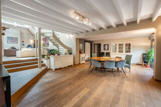  Maison à vendre 10 pièces 366 m²