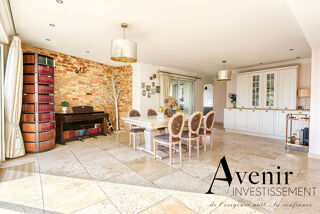  Maison  vendre 7 pices 221 m