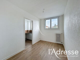  Appartement à louer 3 pièces 61 m²
