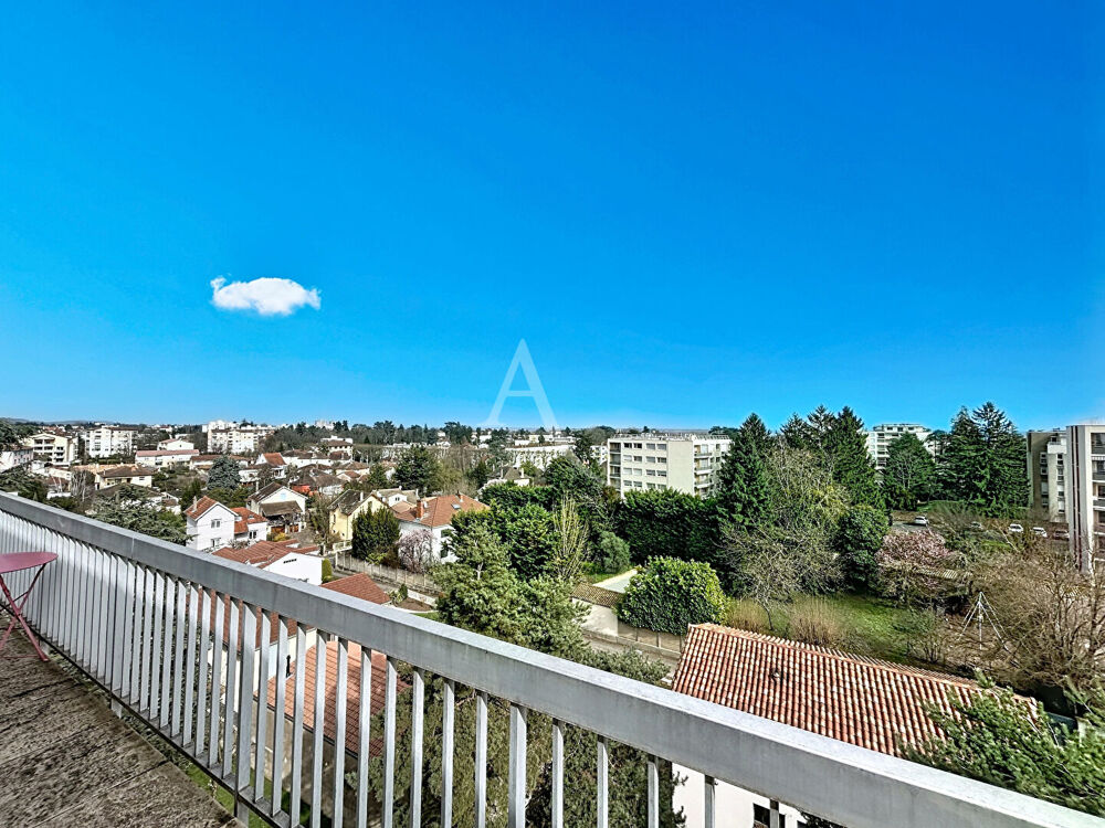 Appartement lumineux 125 m2 - 4 chambres - Mâcon