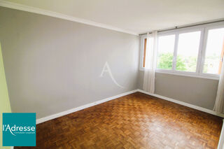  Appartement  vendre 4 pices 82 m