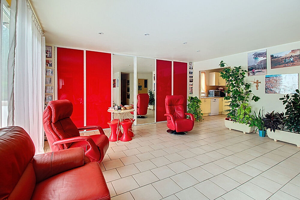 Vente Maison A VENDRE EN EXCLUSIVITE ! À  VIDAUBAN Maison de plain-pied 5 pièces 113 m2  sur un terrain de 2500m2 Vidauban