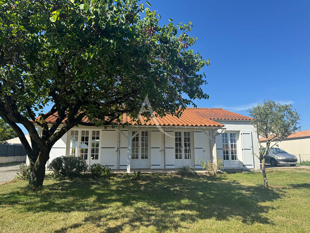 Mouzeuil-St-Martin - 130 m² - plain-pied