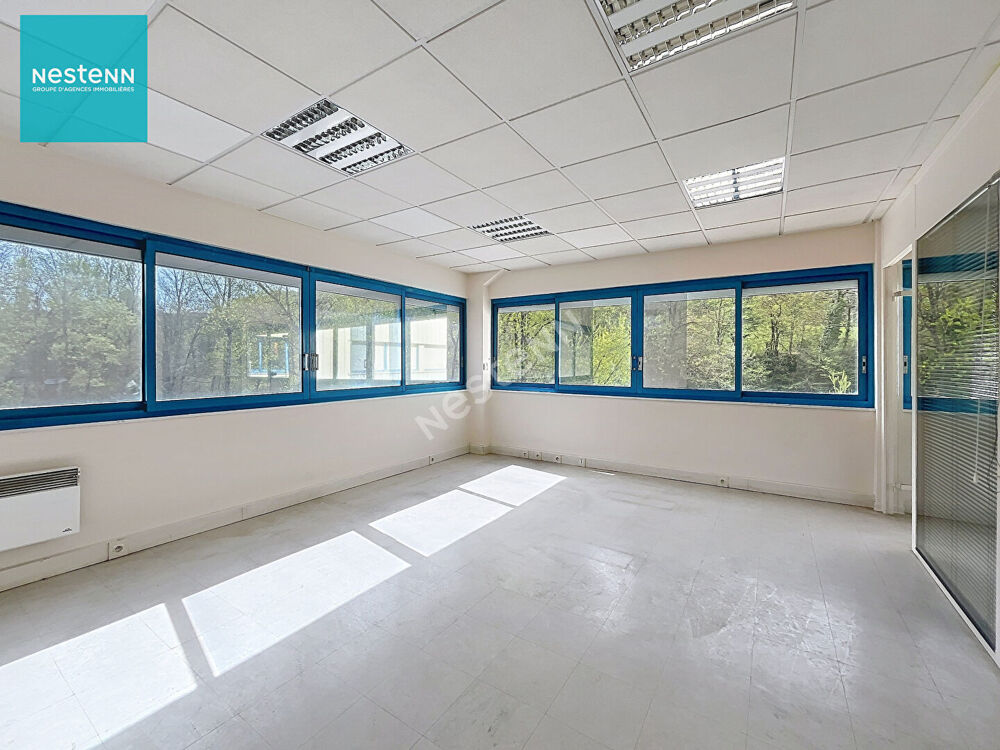   FRANGY _ Bureaux de 80 m² au 1er étage, avec parking, à louer Frangy