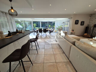  Maison � vendre 9 pi�ces 262 m�