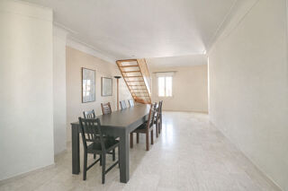  Appartement à louer 5 pièces 127 m²