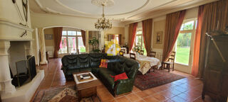  Maison  vendre 15 + pices 350 m