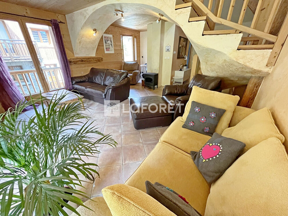 Vente Maison 73600 Hautecour Maison T5 de115m², garage, cave, terrasse et jardinet Hautecour