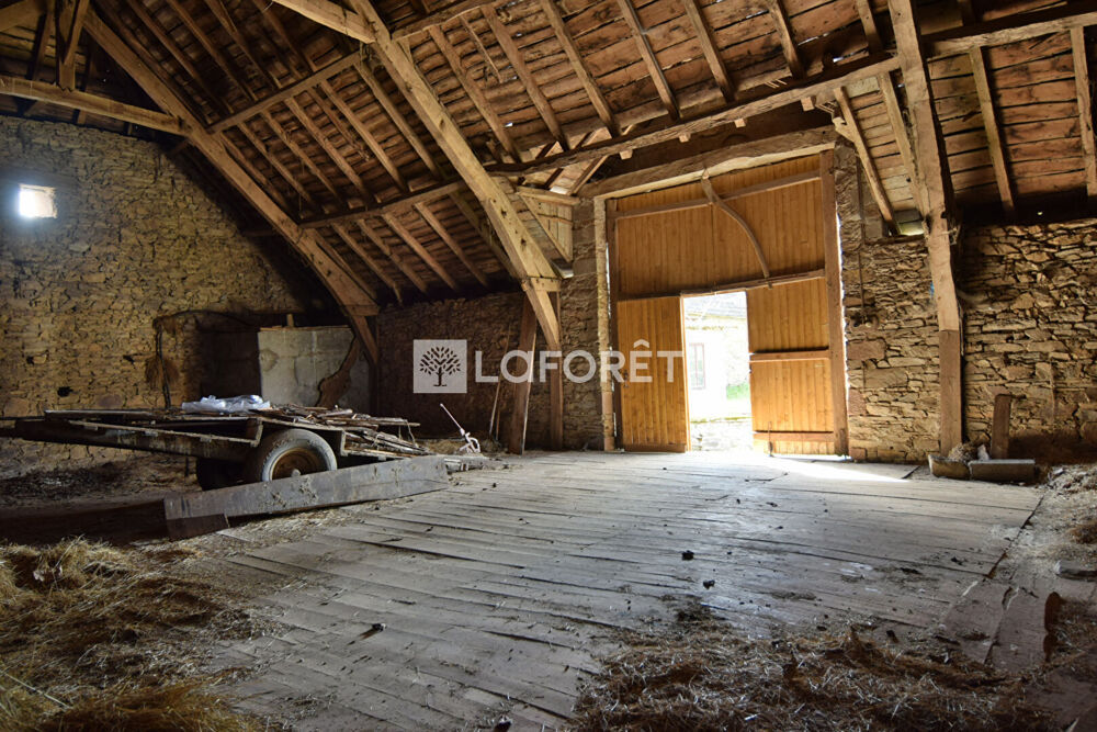 À vendre - Grange à rénover avec vue exceptionnelle - Albignac (20 min de Brive)
