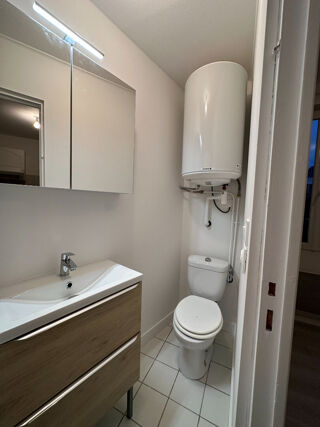  Appartement à louer 2 pièces 37 m²