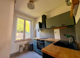  Appartement à louer 4 pièces 90 m²