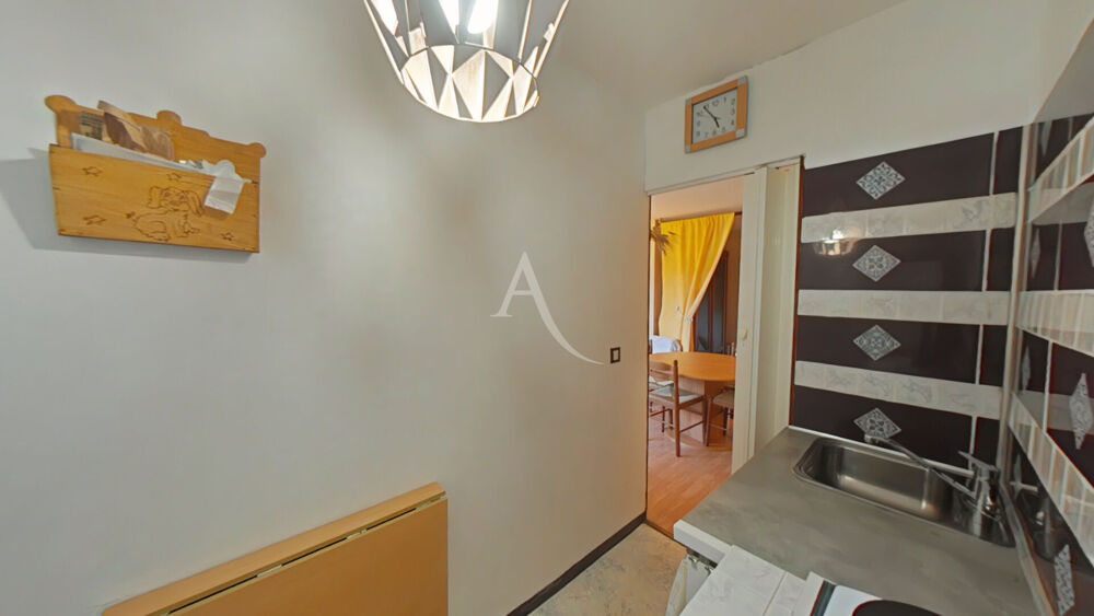 Vente Appartement APPARTEMENT GREOUX LES BAINS AVEC BALCON PARKING CALME PROCHE DES THERMES Greoux les bains