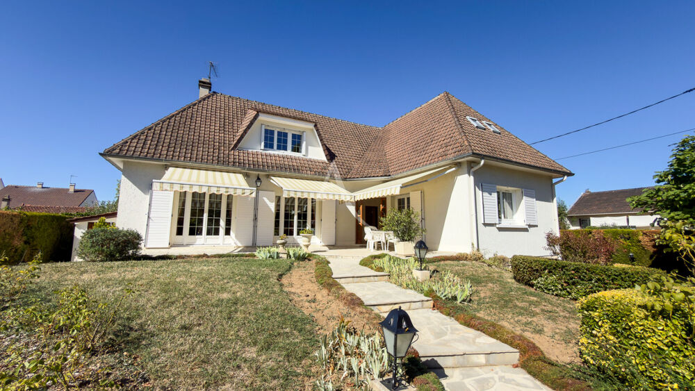 Belle propriété de 7 pièces de 160 m2.