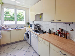  Appartement  vendre 7 pices 128 m Suresnes