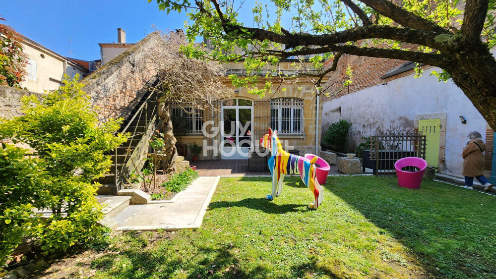 Vente Maison Maison  Hyper centre d'Agen 5 pièces 175.72 m2 Agen