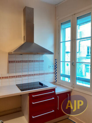  Appartement à louer 4 pièces 106 m²