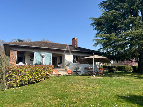   BUELLAS, belle maison familiale avec v�randa et d�pendances sur parc arbor� Maison - 5 pi�ce(s) - 152 m�