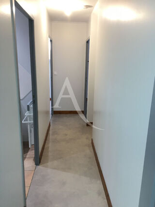  Maison à louer 5 pièces 65 m²