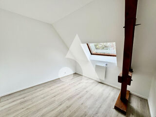  Appartement à louer 3 pièces 79 m²