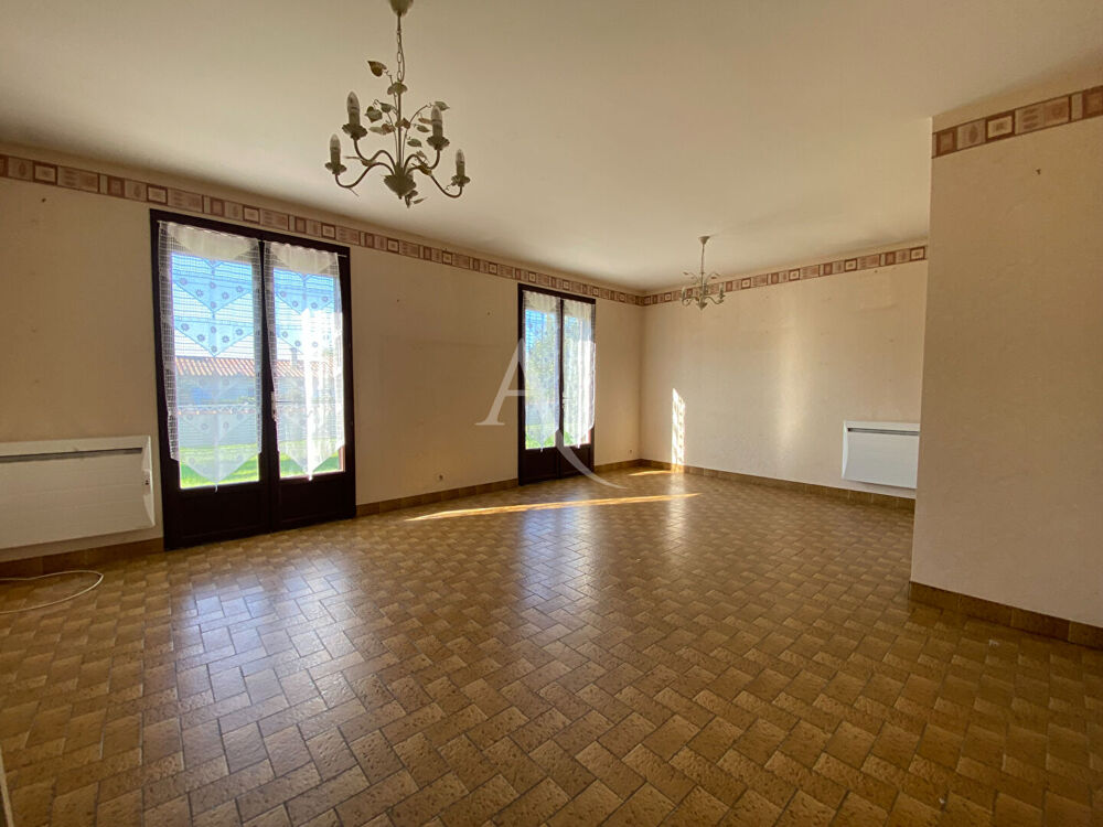 Vente Maison Maison de plain-pied à Saint Denis Du Payré St denis du payre