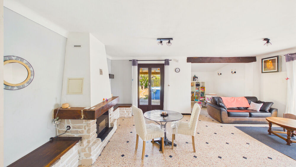 Vente Maison MAISON TRADITIONNELLE T5 DE PLAIN-PIED 116 m² TERRAIN DE 893 m² SECTEUR GOLF DE CHÂTEAUBLANC Morieres les avignon