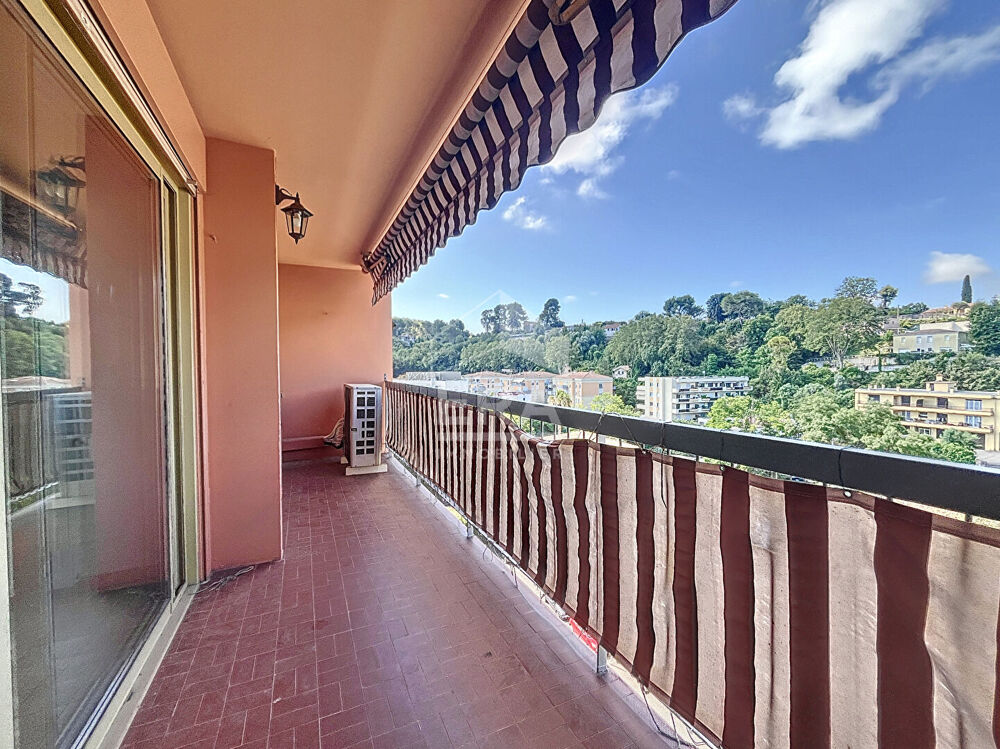 4 pièces traversant 85M² dernier étage, piscine