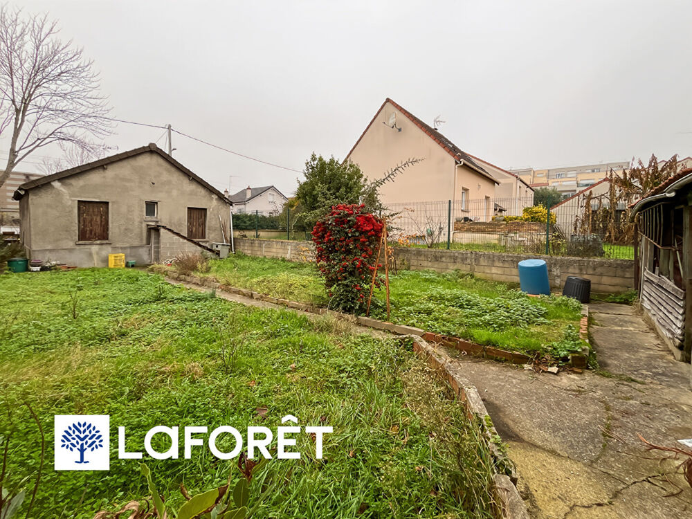 Maison individuelle EN PREFABRIQUEE OSSATURE BOIS à rénover Plain-pied avec jardin et dépendances à Savigny-sur-Orge Référenc