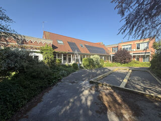  Immeuble à vendre 15 + pièces 470 m²