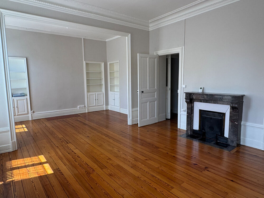 BOURG CENTRE - Appartement T4 100m2
