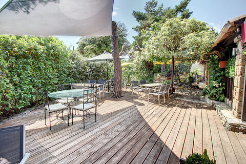 A VENDRE ! Murs commerciaux restaurant Tourtour 5 pi&egrave;ces 210 m&sup2; 342000 83690 Tourtour